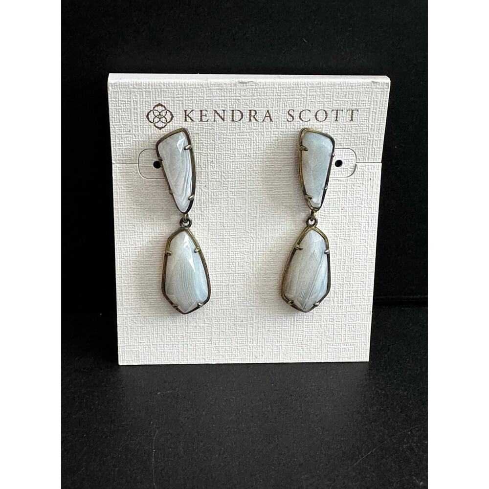 Kendra Scott Traci Drop Earring Gray Banded Agate Antique Brass - Picture 5 of 5